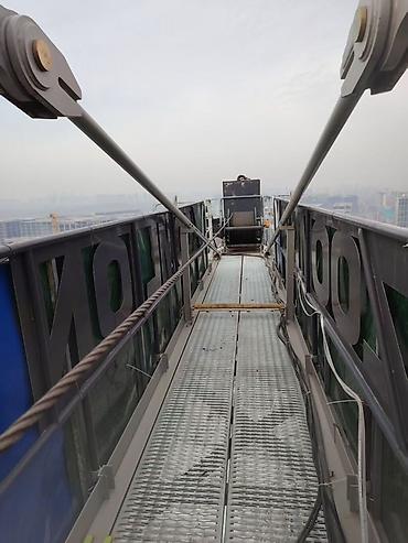 Лебедки: Башенный кран 🏗️ 2022 года Фирма ZOOMLION Марка 6015-8 тонна Высота — 7