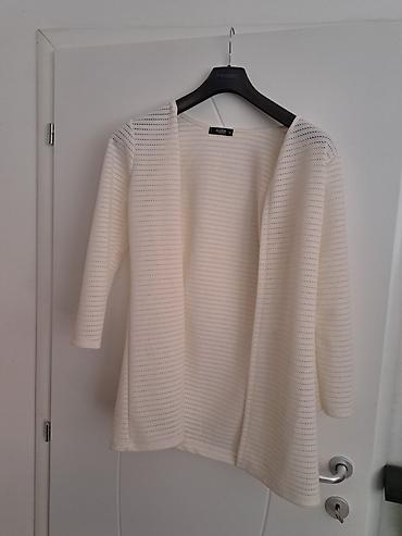 pull i bear jakne: Elegantna ženska jakna/kardigan u krem-beloj boji, brenda Blue Motion — 1
