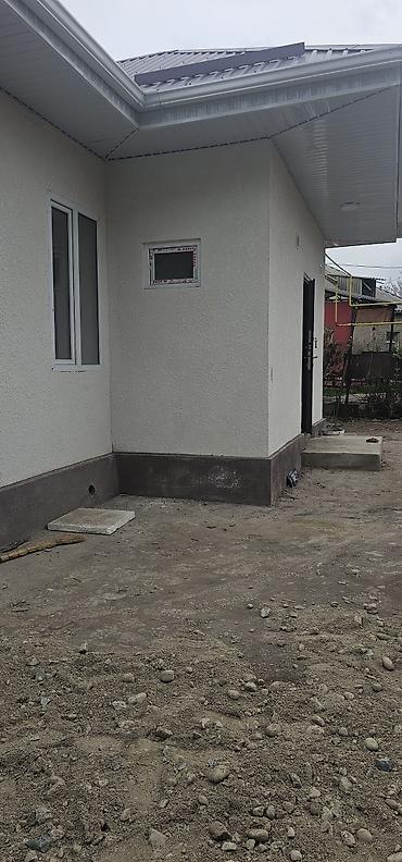 Продажа коттеджей и домов: . Продаётся отличные полдома 50кв.м в Кызыл-аскере на участке 1,5 — 9