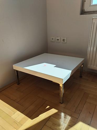 Set niskih klub stočića – moderan minimalistički dizajn - Kvadratna