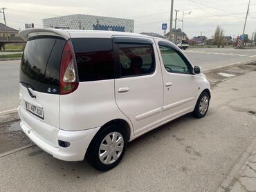 правый руль: Toyota Funcargo: 2003 г., 1.3 л, Автомат, Бензин, Минивэн