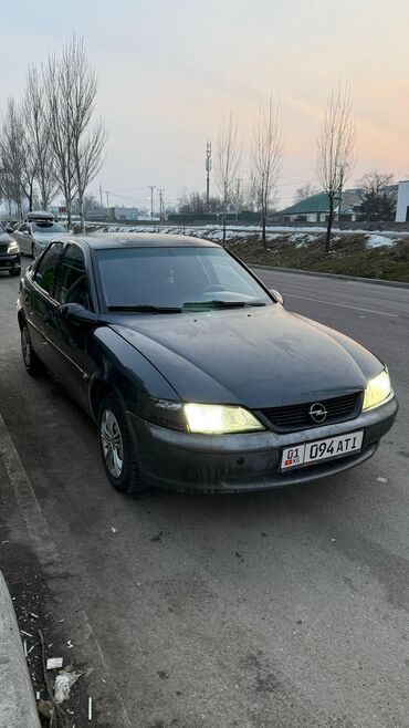 Opel: Opel Vectra: 1998 г., 1.5 л, Автомат, Бензин, Седан