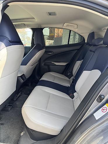 Lexus: Lexus UX: 2019 г., 2 л, Гибрид, Кроссовер — 6