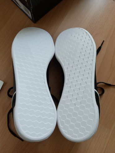 Patike: Adidas, Vodootporne — 10