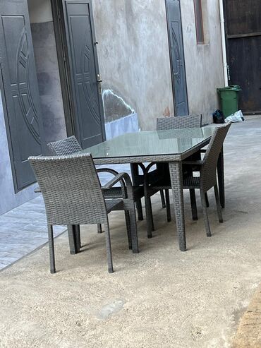 Bitkilər: Balkon üçün, İşlənmiş, Kvadrat masa, 6 stul