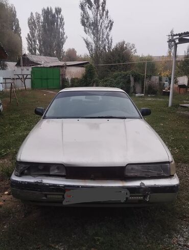 Mazda: Mazda 626: 1990 г., 2 л, Механика, Бензин