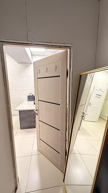 офисы в бишкеке в аренду: Сдаю Офис целиком: 15 м², В бизнес центре, С ремонтом, Первая линия — 7