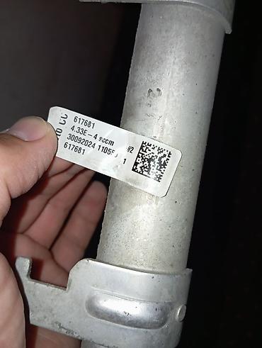 aluminum radiator: Chevrolet Cobalt 2024 zavod üstən çıxma kandisaner radiyatoru tam — 3