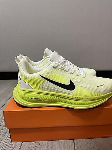 Кроссовки и спортивная обувь: Nike ZoomX Invincible Run Flyknit 3 - Категория: беговые кроссовки. - — 3