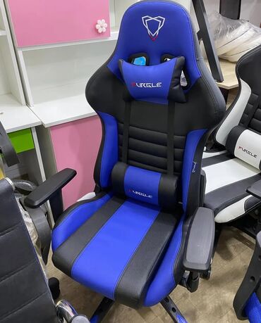 Офисные, игровые кресла: Новый, С колесиками, Рукояти регулируются, Кожа