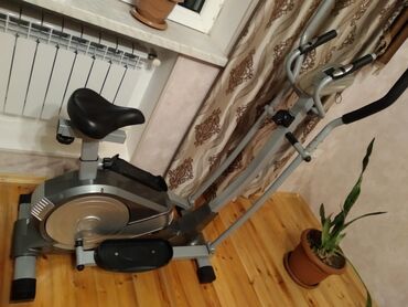 Maskalar, eynəklər: Veloxizək həm də velotrenajordur ikisi birində saat məsafə calories