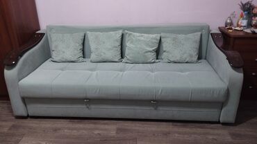 продам бу мебель бишкек: Диван-кровать, цвет - Голубой, Б/у