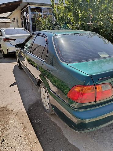 tayota vitz: Honda Civic: 1999 г., 1.6 л, Автомат, Седан — 2