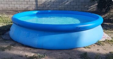 лежаки для бассейна: Продаю надувной бассейн