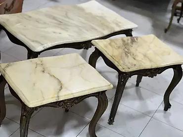 forma ideale tabure: Stilski sto (2 komada) drvo / onyx br.3 🪑 Dobro stanje 💰 Cena za — 5