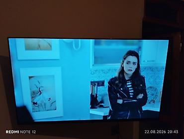 smart tv box: 109 diaqonallı LED televizor - Geniş ekranlı, nazik çərçivəli dizayn — 1