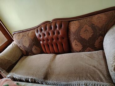 Divanlar: Divan, İşlənmiş, Açılan