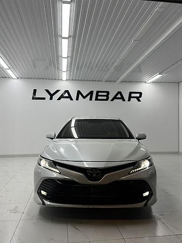 Toyota Camry: 2018 г., 2.5 л, Автомат, Бензин, Седан