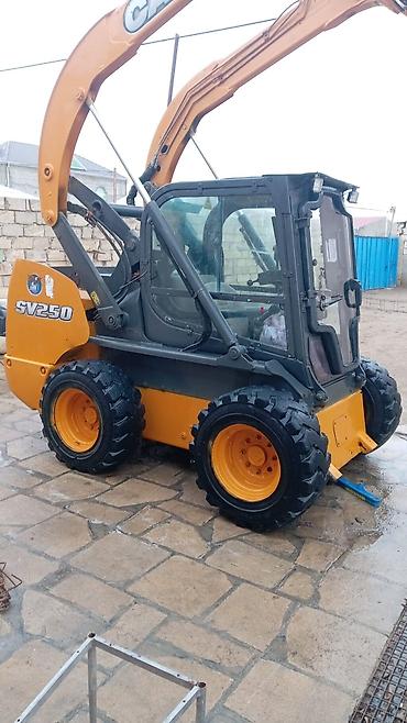 mini ekskavator: Case SV250 mini yükləyici – peşəkar torpaq və tikinti işləri üçün — 2
