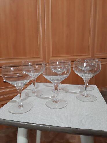 Другие товары для кухни: 1) Продам рюмки хрустальные, маленькие, высотой около 12 см, 5 штук. И — 9