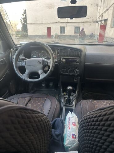 Volkswagen: Volkswagen Passat Variant: 1995 г., 1.8 л, Механика, Бензин, Универсал — 12