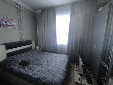 продаю дом в городе бишкек: 60 м², 4 комнаты, Старый ремонт С мебелью, Без мебели