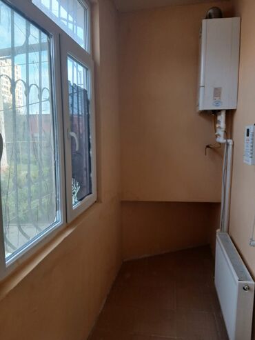 Uzunmüddətli kirayə mənzillər: Evın istilik sistemı var İnternet hal hazırda işlekdi ev Bır otaq — 6