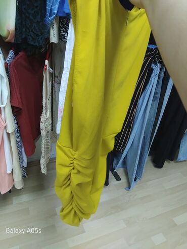 crni kombinezoni: S (EU 36), Single-colored, color - Yellow