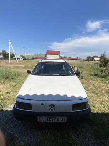 бампер спейс стар: Volkswagen Passat: 1988 г., 1.8 л, Механика, Бензин, Универсал