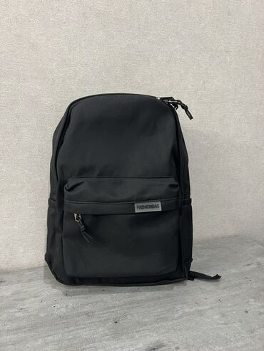 мужские бананки: Рюкзак FASHIONBAG, черный, лаконичный городской стиль. Описание и
