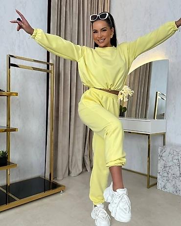 Gornji i donji deo: ✅komplet trenerke – duks + donji deo
✅3500 din — 5