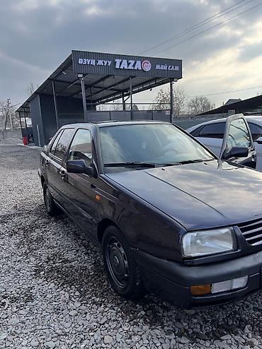 Volkswagen: Volkswagen Vento: 1993 г., 1.8 л, Механика, Седан — 6