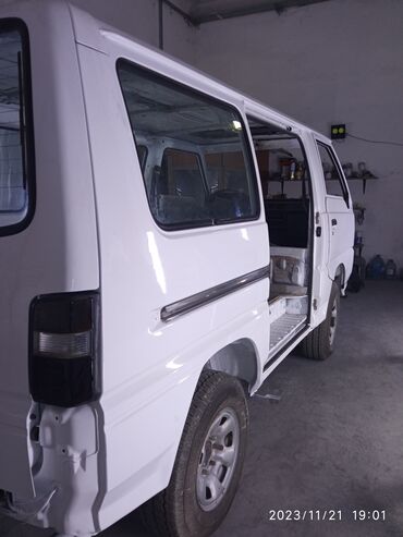 Avtoservis, nəqliyyatın təmiri: Mikroavtobus kuzov və salon bərpası xidməti - Tam kuzov rənglənməsi — 4