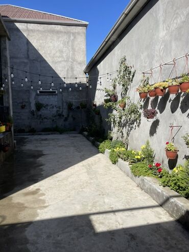 Həyət evləri və villaların satışı: Məhsul: Şəxsi ev/interyer Təsvir: - İki mərtəbəli ev interyeri: geniş -da lalafo.az — 9 Həyət evləri və villaların satışı: Məhsul: Şəxsi ev/interyer Təsvir: - İki mərtəbəli ev interyeri: geniş — 9