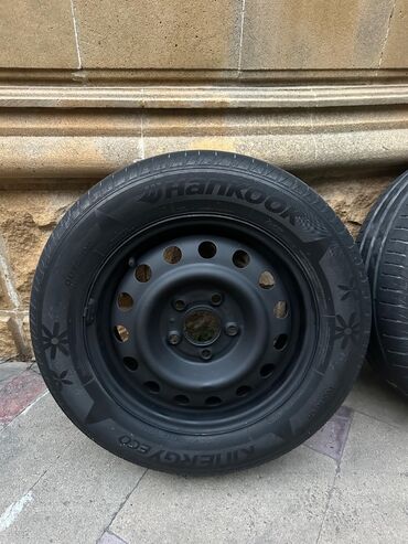 Şin, disk və təkərlər üçün digər aksessuarlar: Təkərlər çoxda pis vəziyətdə deyil.Təkərlərin vəziyyətini nəzərə alıb — 2