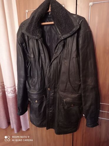 Куртки: Прод. Кожаная куртка мужская 50-52р в отлич.сост. внутри теплый