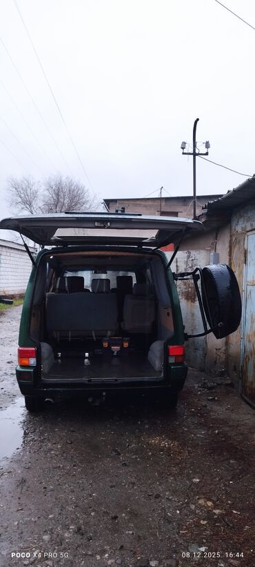 Volkswagen: Volkswagen Transporter: 1994 г., 2.5 л, Механика, Бензин, Минивэн — 9