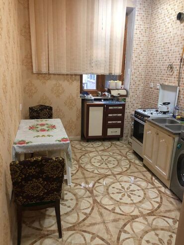 Uzunmüddətli kirayə mənzillər: Nərimanov metrosuna yaxın 178 nömrəli məktəbə yaxın 5 mertebeli — 7