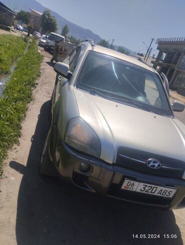 продажа хонда срв: Hyundai Tucson: 2005 г., 2 л, Автомат, Дизель, Хэтчбэк