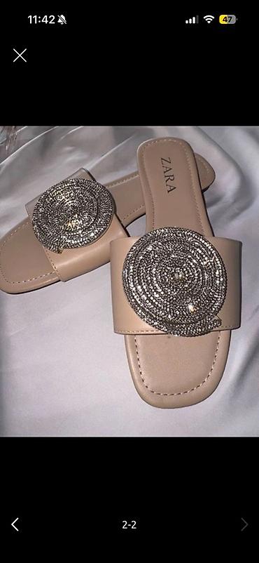 kişi zamşa sapoqlar: ZARA qadın bej rəngli sandal. Yenidir, heç geyinilməyib.80 AZN-ə — 2