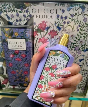 qadın qolfiləri: Gucci Flora 100ml xanim etri qaliciliqi 6.7 saat Premium klass