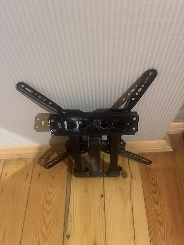 tv ucuz: Televizor üçün divar kronşteyni satılır. Metal konstruksiyalı, qara — 1
