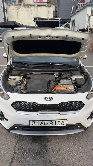 Kia: Kia Niro: 2019 г., Гибрид, Кроссовер — 19
