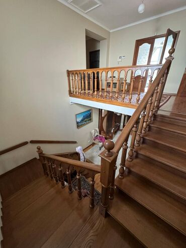 Долгосрочная аренда домов: 400 м², 10 комнат — 7