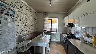 Продажа коттеджей и домов: 🏡 Срочно продаётся 2-этажный дом в Ак-Ордо 1 с бизнесом по первой — 12