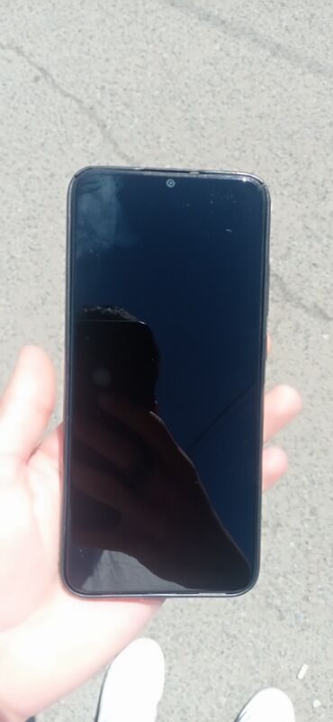телефоны fly 4: Samsung Galaxy A3, 64 ГБ, цвет - Черный