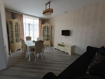 Günlük kirayə evlər: 150 kv. m, 3 otaqlı, Kombi, Kanalizasiya, Artezian quyusu — 18