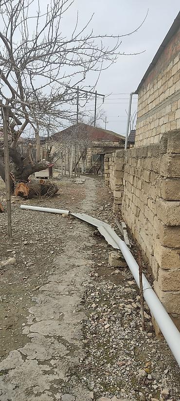 maşınla ev barter: Satılır: hasarlı həyət evi/torpaq sahəsi 8 sotdan artgdi yola yaxın — 10