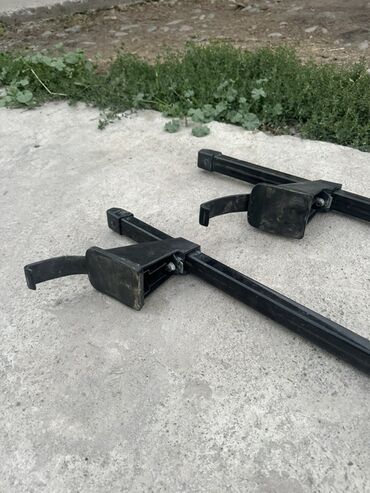 портативная зарядная станция: Туурасынан кеткен жаалар Штаттык жерлерге