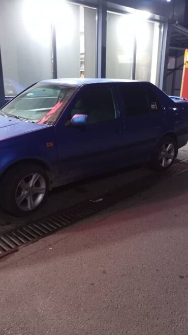 рейлинг нексия: Volkswagen Vento: 1993 г., 1.8 л, Механика, Газ, Седан